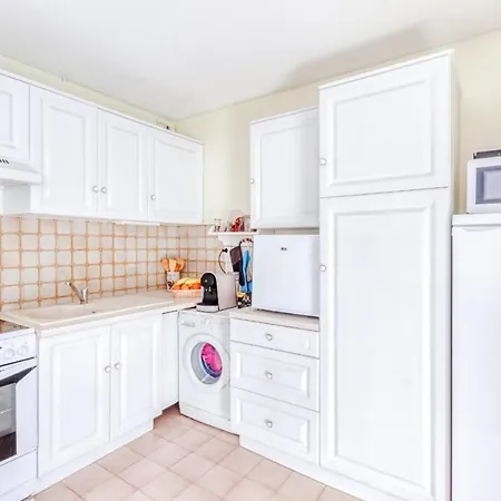 Apt For 4 With Garden In Sanary Sur Mer
